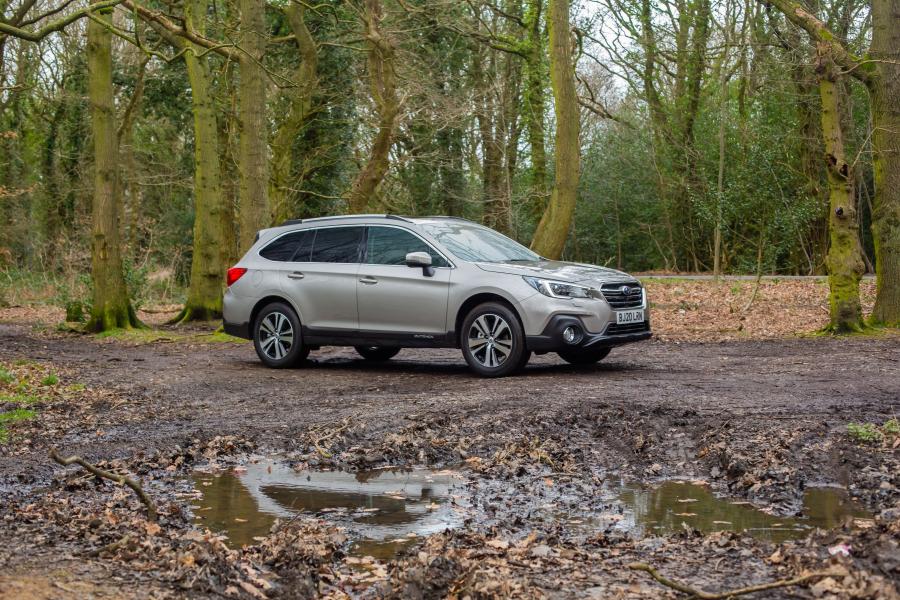  Subaru Outback 2018 года  (UK) (фото 15 из 36)